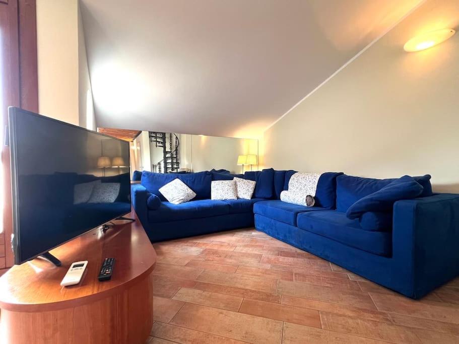 Attico In Piazza Matteotti Apartment Desenzano del Garda Exterior photo