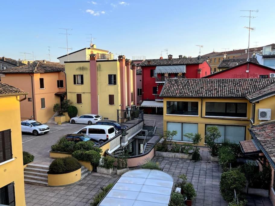 Attico In Piazza Matteotti Apartment Desenzano del Garda Exterior photo